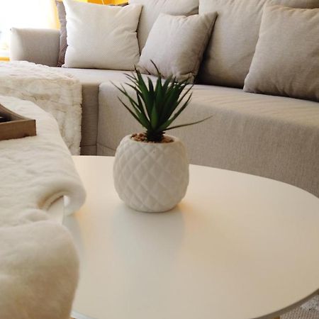 Chill Home : Appartement Cocooning Avec Jacuzzi Grandson エクステリア 写真