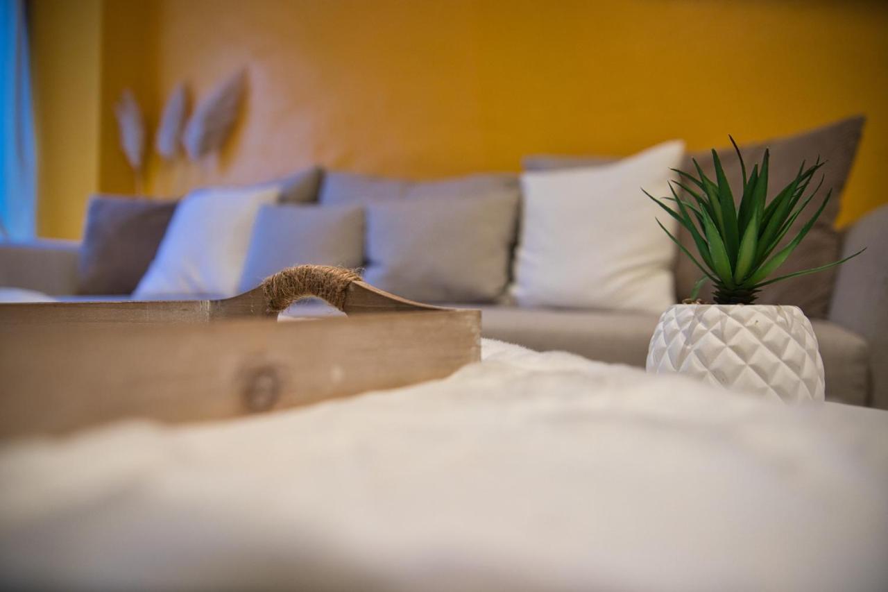 Chill Home : Appartement Cocooning Avec Jacuzzi Grandson エクステリア 写真