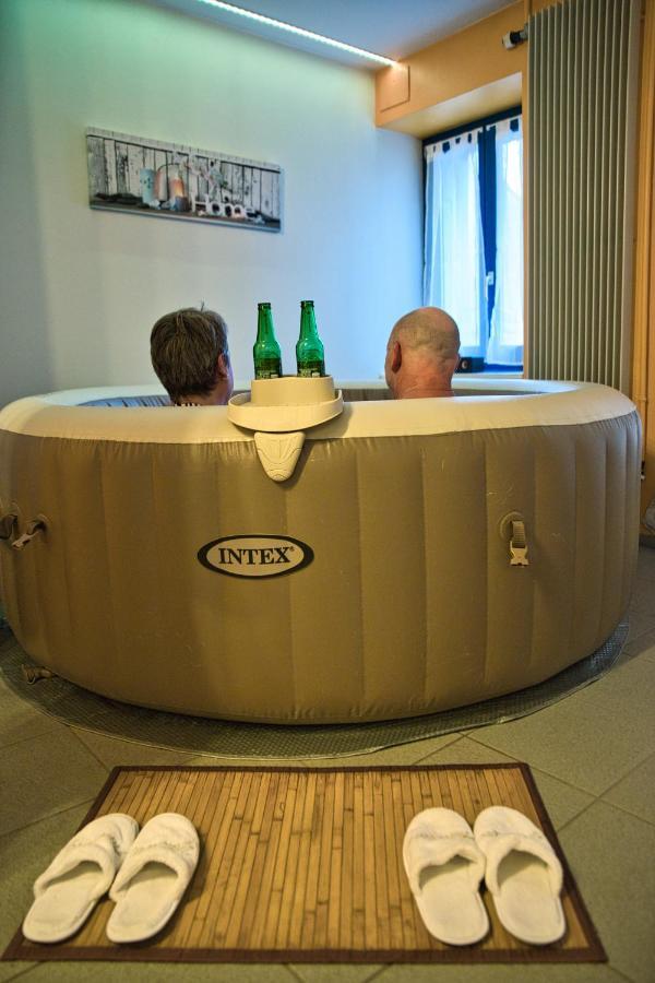 Chill Home : Appartement Cocooning Avec Jacuzzi Grandson エクステリア 写真